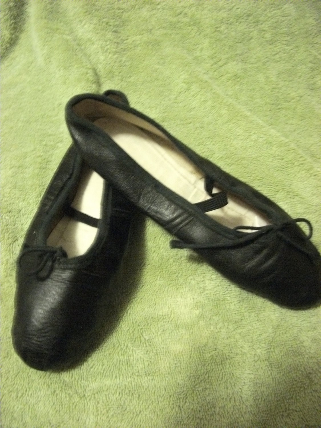 Reserved for Angelique20% Off Vintage Girls Black Leather Ballet Shoes 5 1/2 C Purchased in 1980s. Still in Good Condition NOW Only 8 USD