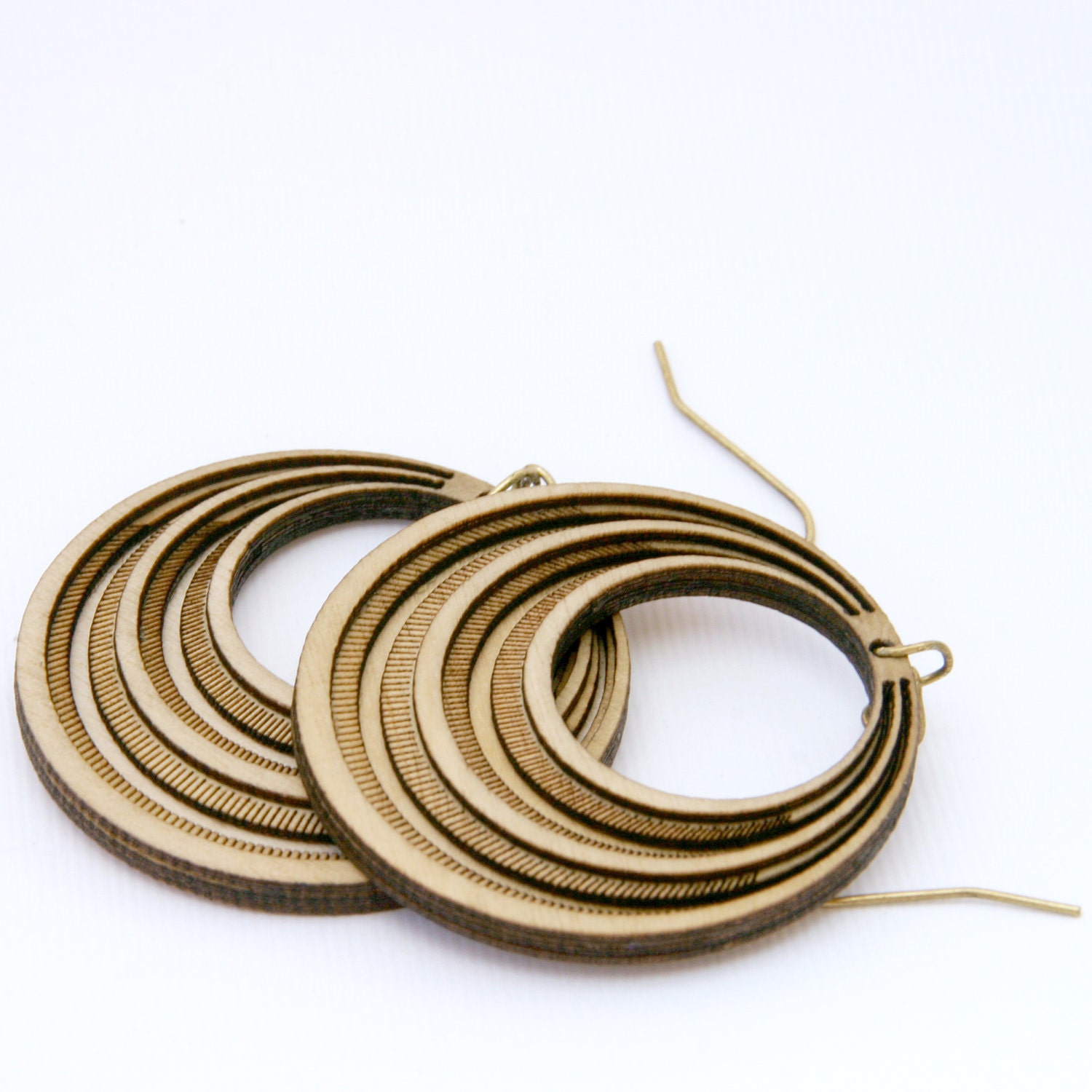Retro-Inspired Wooden Circle Pendant Earring (0002)