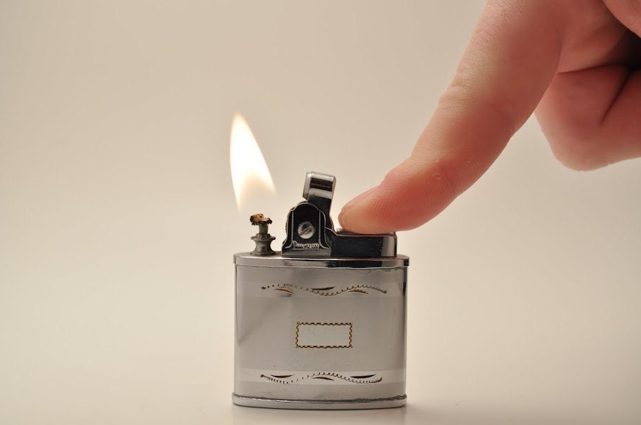 Working Chrome Penguin Pocket Lighter