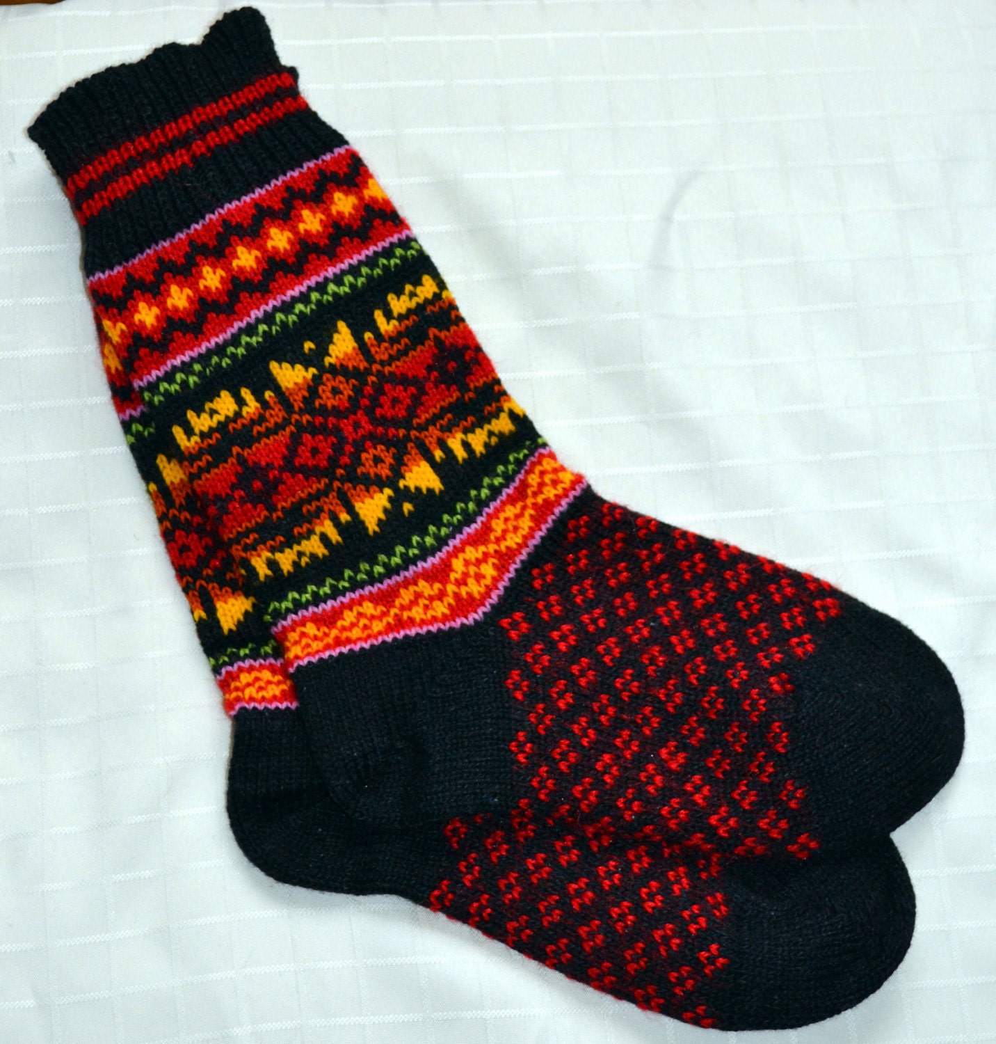 NORWEGIAN Hand Crafted 100 wool socks M folk by NordicStarStudio