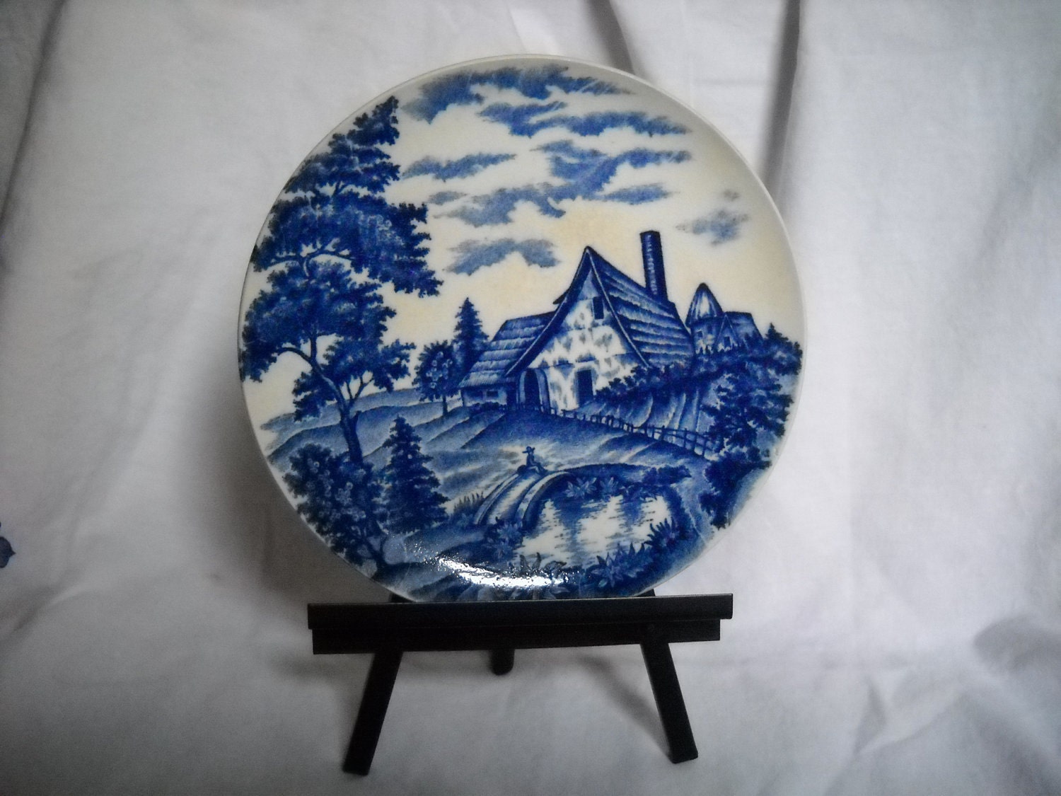 Plate, Japan Blue & White With Metal Easel, Old Japan, 6 and one-fourth inches wide