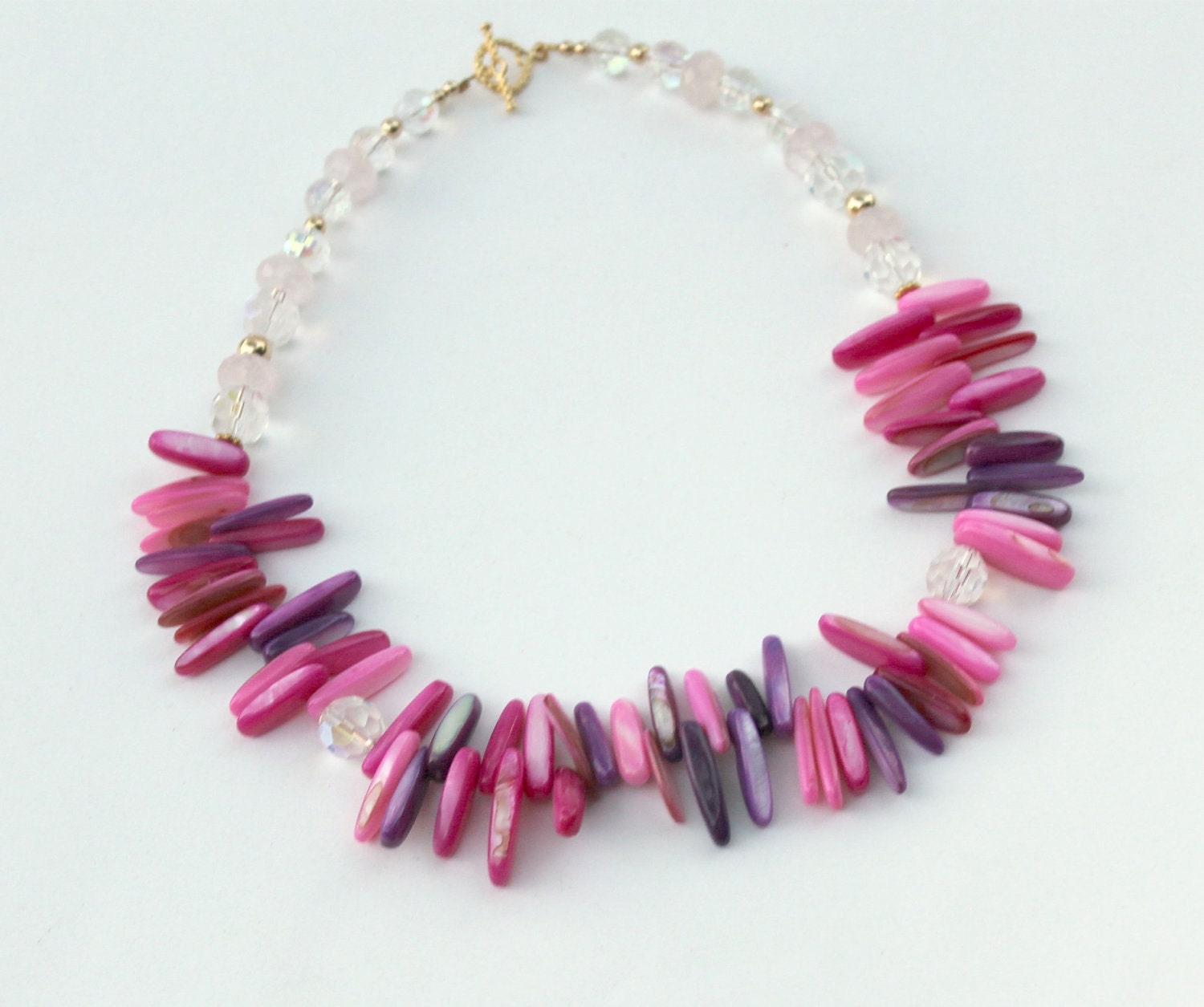 Pink/purple shell necklace with rose quartz and glass beads, statement necklace, fringe necklace