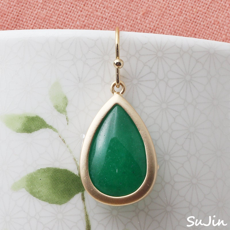 10%SALE) Green Jade Teardrop, Stone, Earring