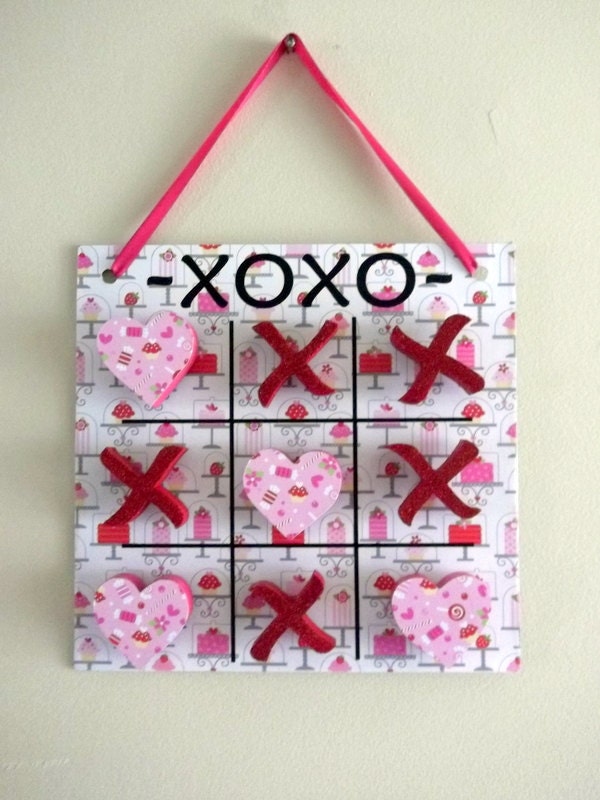 Valentine Tic Tac Toe Game with X and Heart Magnets Valentine Home Decor - posiesandpoppies