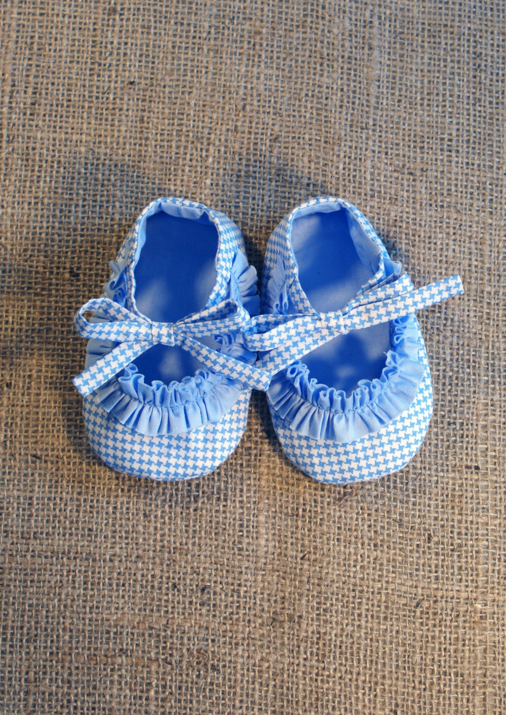 Ruffy Baby Shoes - PDF Pattern - Newborn to 18 months.