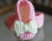 SALE PRICE Crochet Baby Booties - Baby Girl Booties -  Ballet Slippers - Bow Shoes - Newborn to 6-12 mos sizes.
