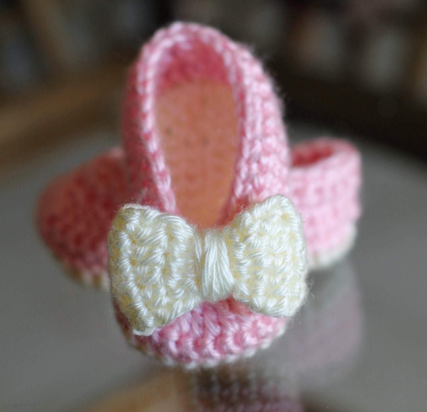 SALE PRICE Crochet Baby Booties - Baby Girl Booties - Ballet Slippers - Bow Shoes - Newborn to 6-12 mos sizes.