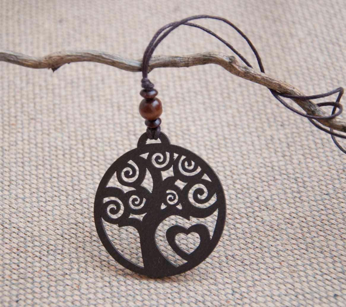 Wooden pendant necklace with tree and heart
