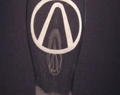Borderlands Vault Symbol inspired Beer Pilsner Engraved Glass "PICK YOUR STYLE"