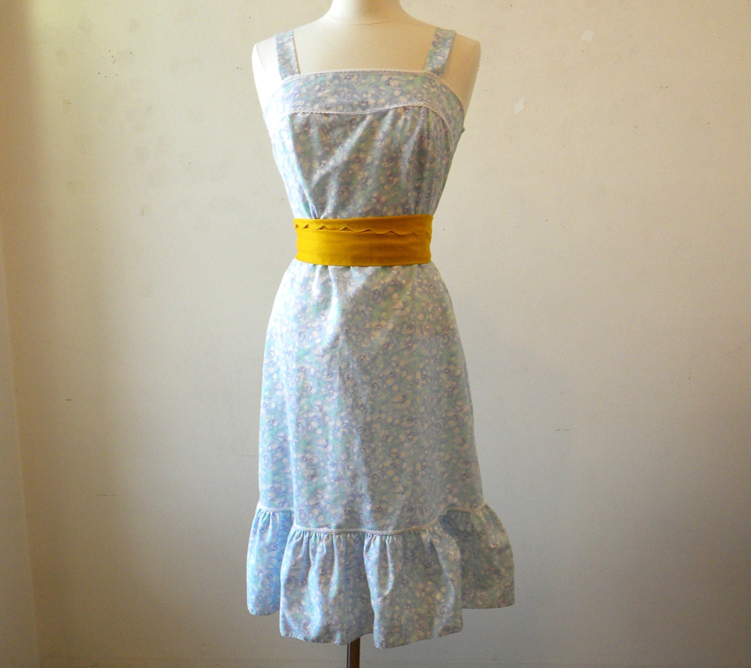 Vintage Floral Sundress / Blue Pastel Lace Ruffle / M
