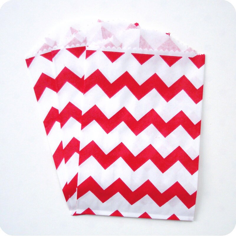 20 Red Chevron Striped Small Favor Bags