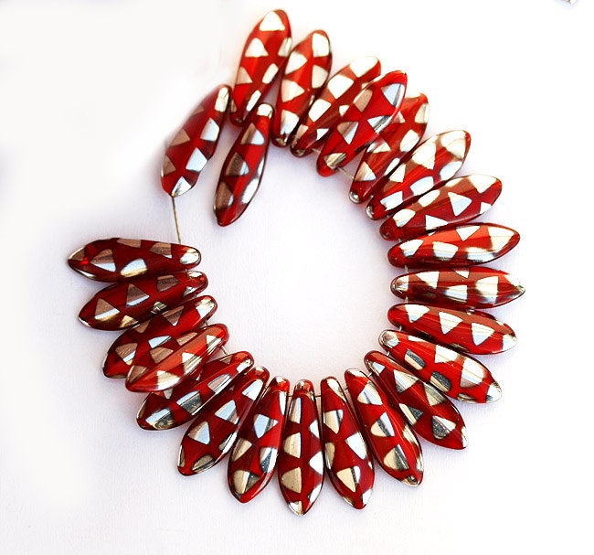 Red Czech Glass beads long teardrops with silver triangles, geometry beads - 5x16mm - 10 Pc - 0223