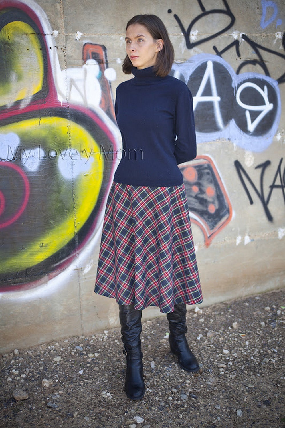 Flared tartan maternity skirt.