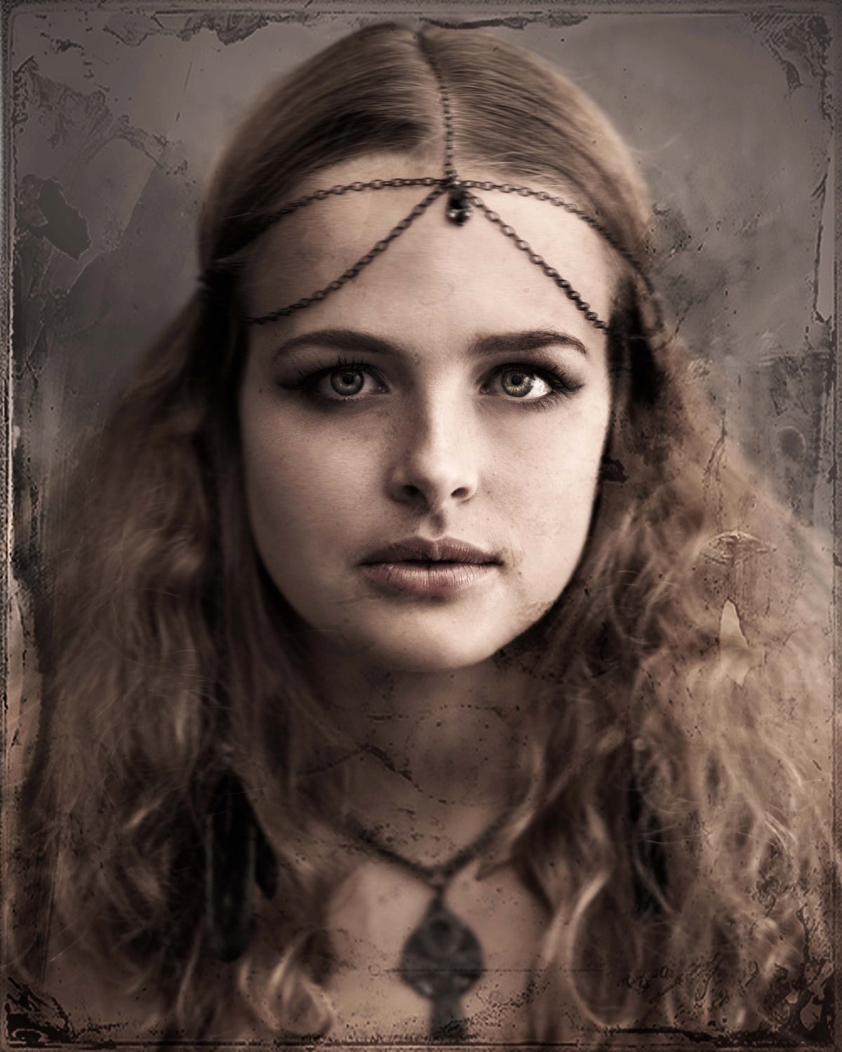Esther Faa Blythe Headchain