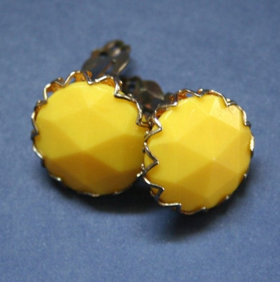 Day Brightener Sun-Yellow-and-Gold Clip Ons