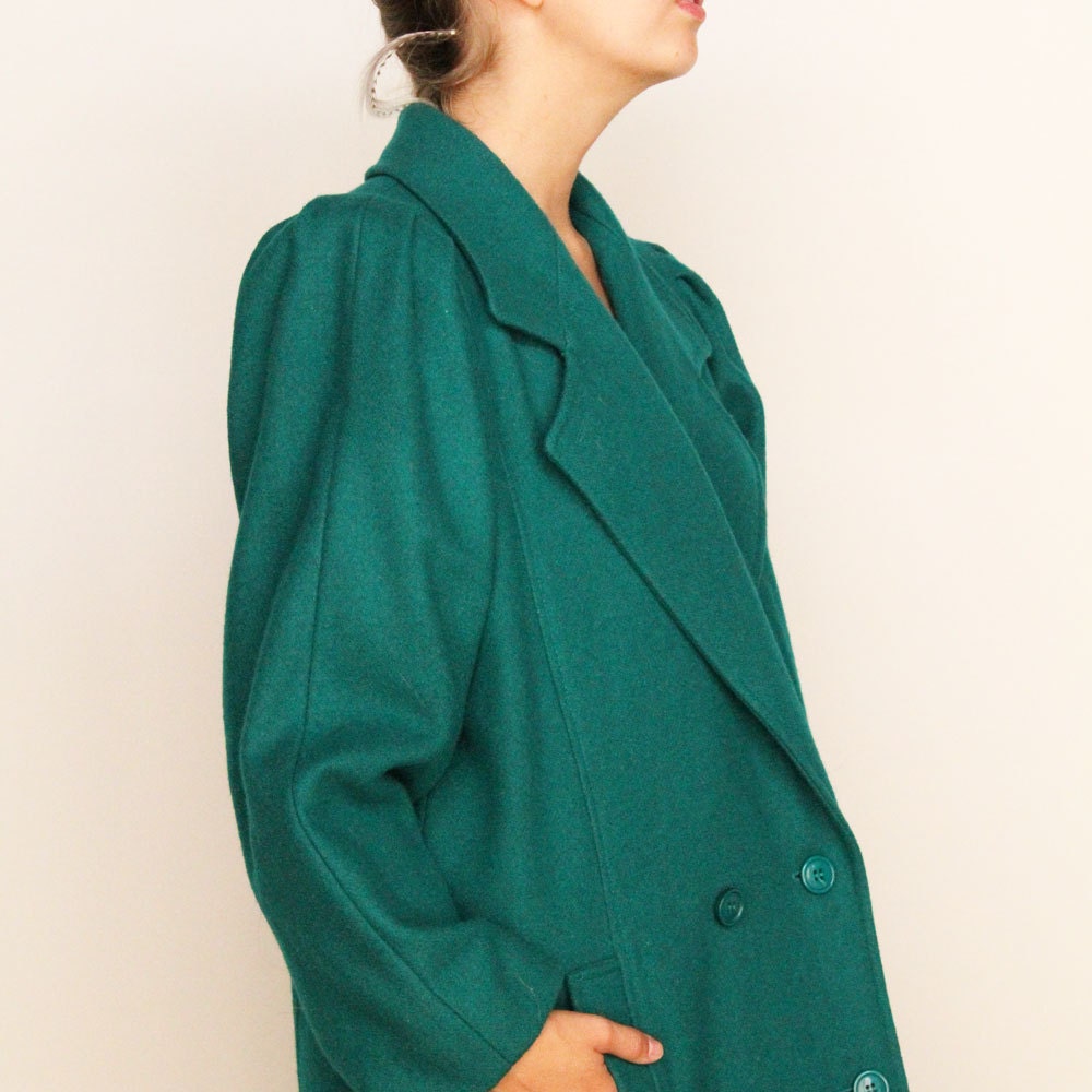 SALE .. Vintage 1980s Emerald Green Wool Coat