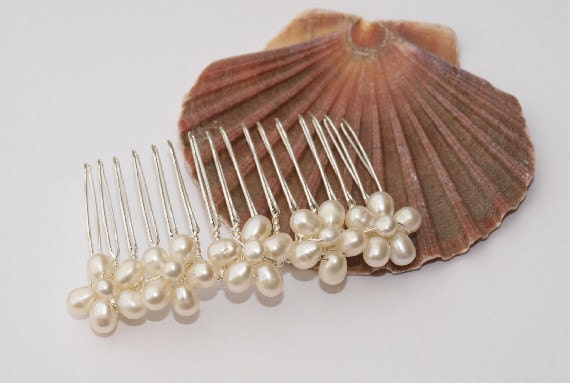 Wedding Pearl Hair Comb Bridal Hair Accessory with Ivory Real Pearl Flowers Bridesmaid Headdress Maid of Honor Head Piece Daisy