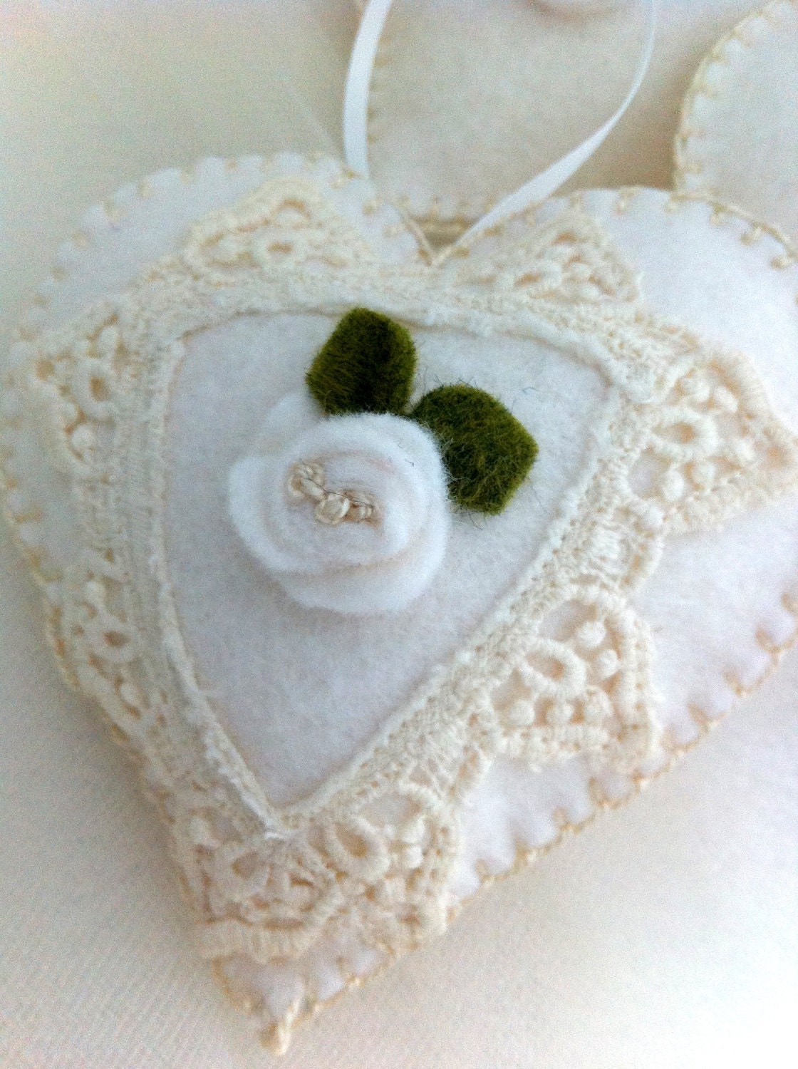 Sachets Wedding Favors Hearts Lavender Scented Bridal Baby Shower Vintage Trim