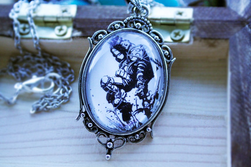 Bioshock Black and White Necklace