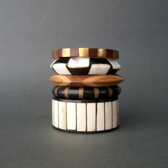 Vintage Bangle Stack . Horn Bone Brass Wood . Collection .