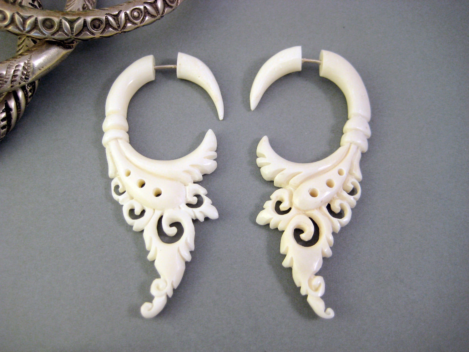 Bone Fake Gauges Earrings Bone Flower Circle Drops Tribal Earrings - FG004 B
