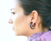 Fake Gauges Earrings Horn Earrings Black  Spiral Tribal Earrings - Gauges Plugs Bone Horn - FG009 H