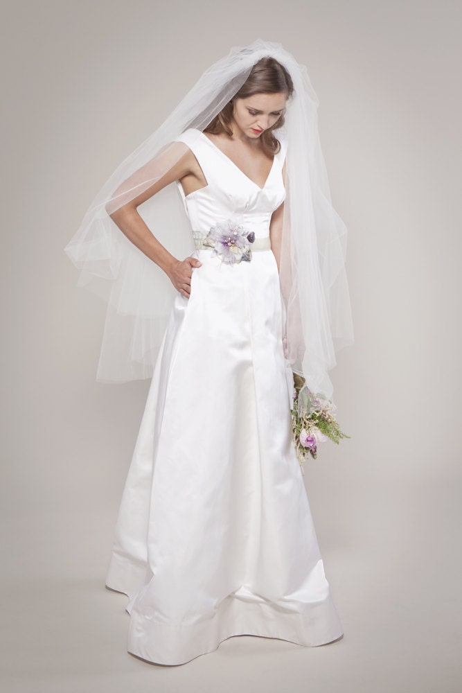 Classic Wedding Dress: Pleated Taffeta V-neck and Flounce A-line Skirt