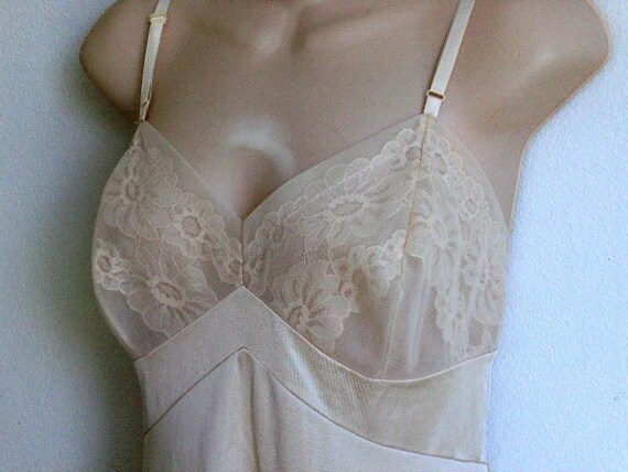 Vintage Full Slip Nude shadow lace sexy bodice 36 bust