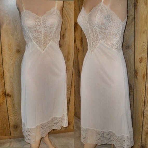 Vintage 50s 1950s Lingerie Vanity Fair White NYLON LACE Full