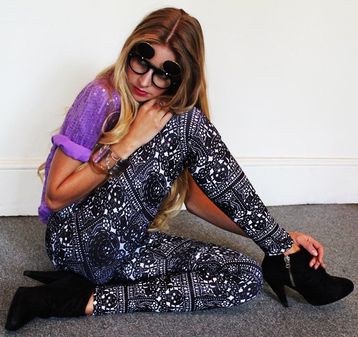 Handmade Lace Leggings - Mexican Day Of The Dead Lace Printed Leggings - M/L