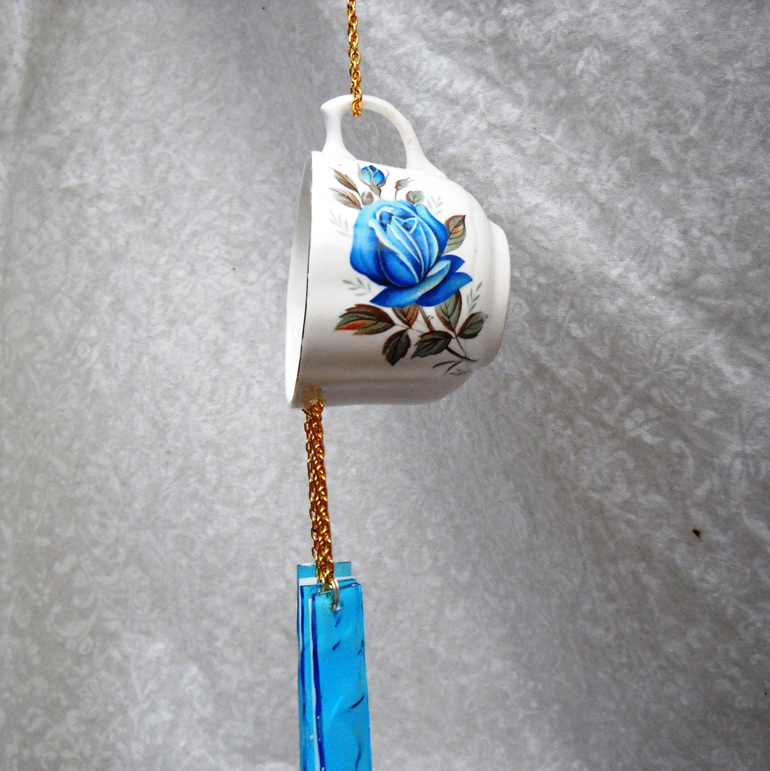 Yard Garden Art Wind chime with Vintage Bone China Tea Cup Suncatcher