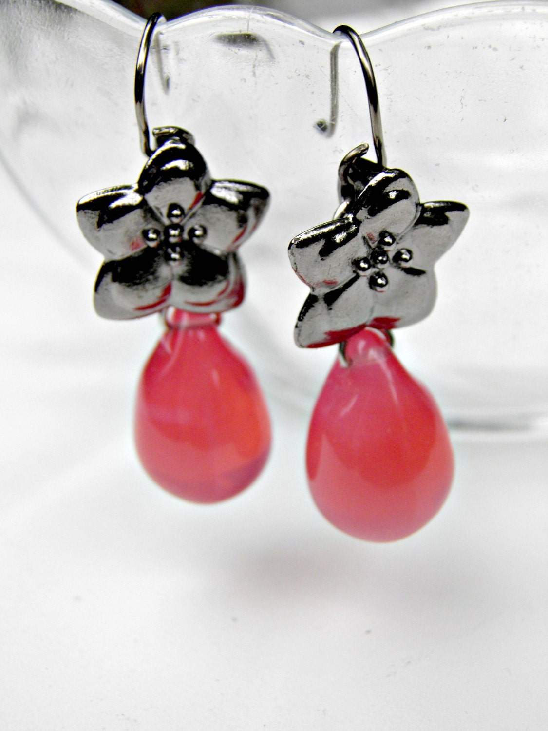 Pink Niobium Earrings Pink Drop Earrings Silver Flower Earrings Dangles Pink Glass Teardrops Hypoallergenic Earrings Nickel Free