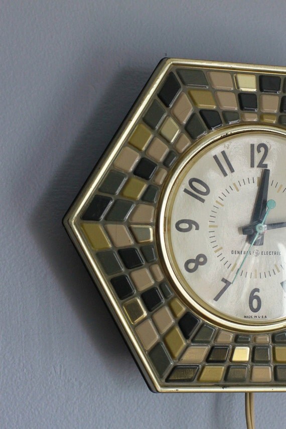 Vintage General Electric Wall Clock