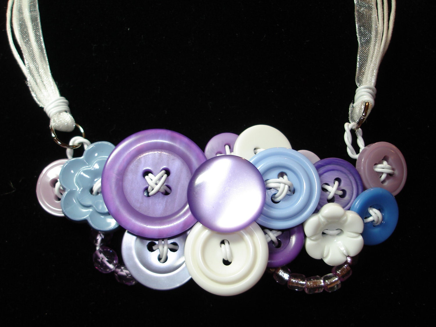 Button Necklace - Vintage button Jewelry - LAVENDER - BLUE - WHITE