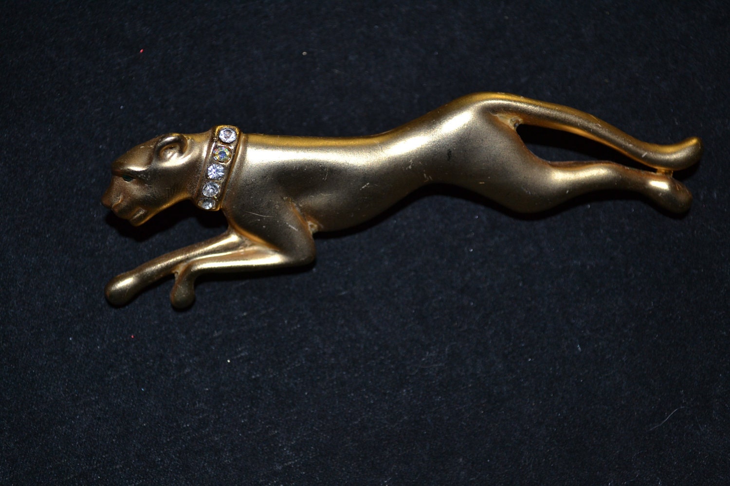 Puma BROOCH in Gold Tone, VINTAGE Collectors Item.
