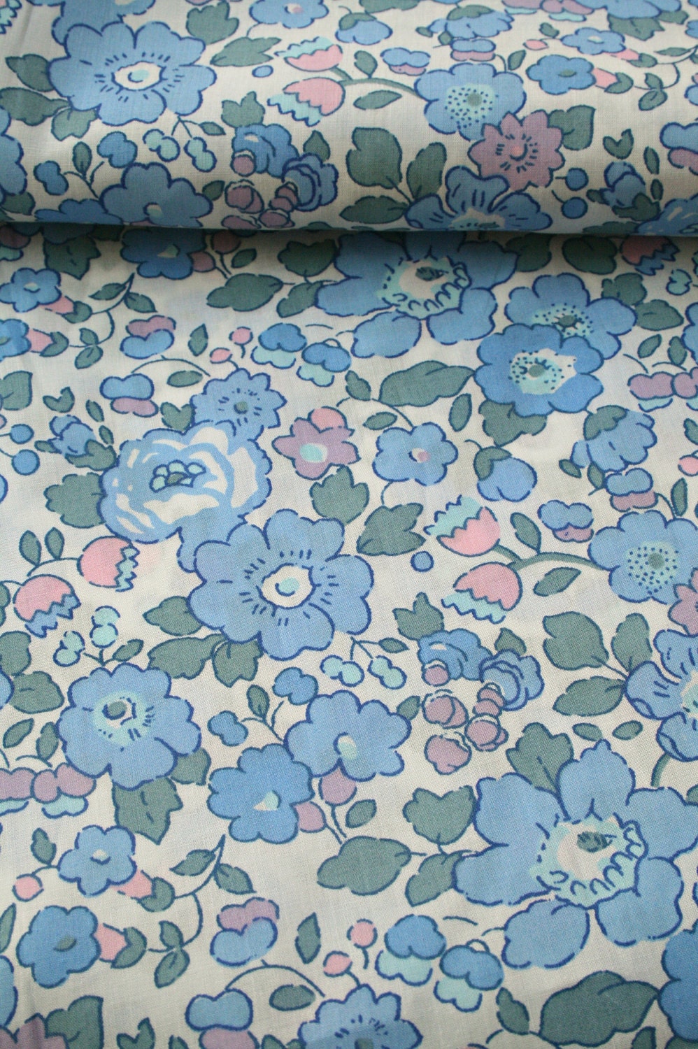 Liberty Tana Lawn Betsy A Fabric - 1 Yard