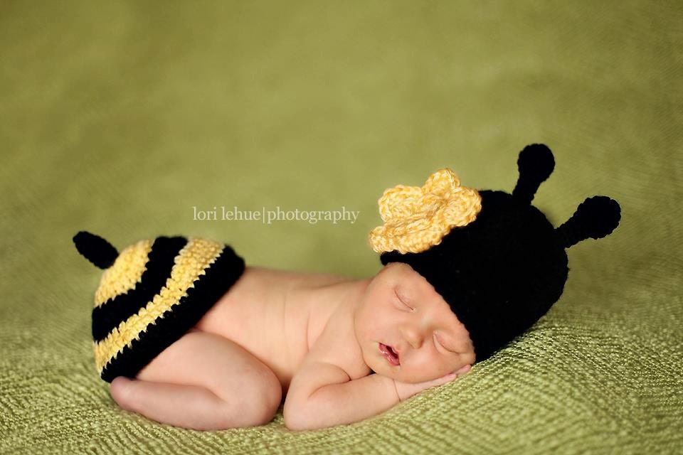 Bee Hat and Tushy Topper - Newborn Photography Prop