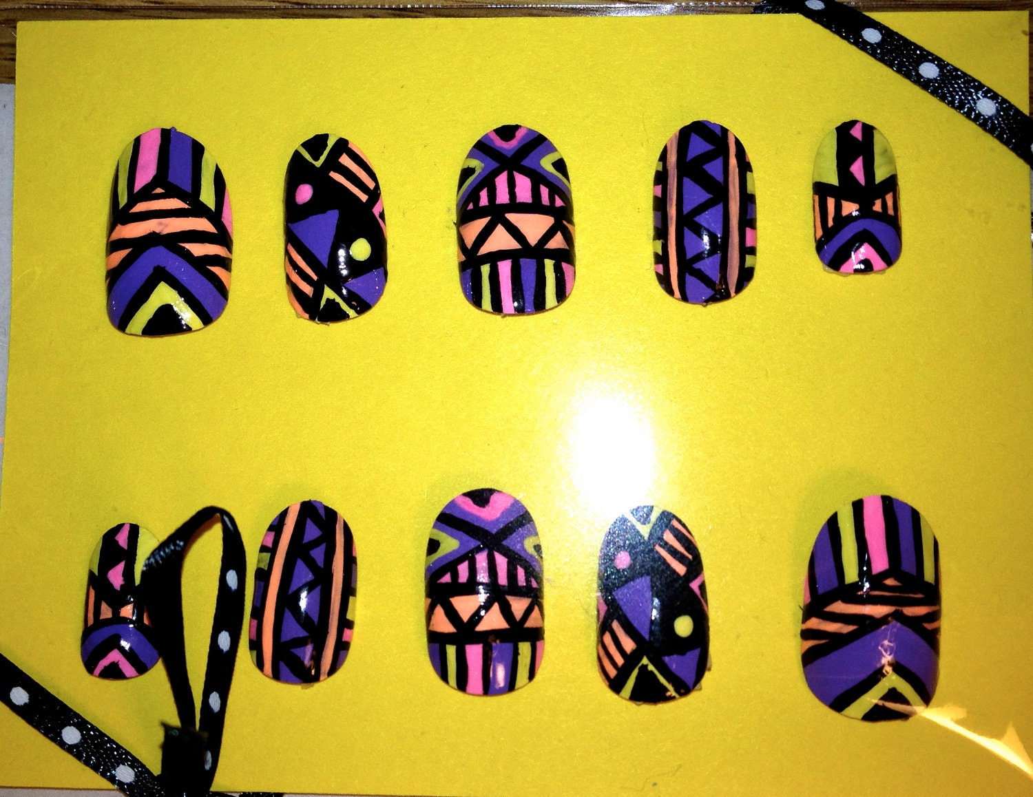 Vibrant Aztec/Tribal Fake Nails