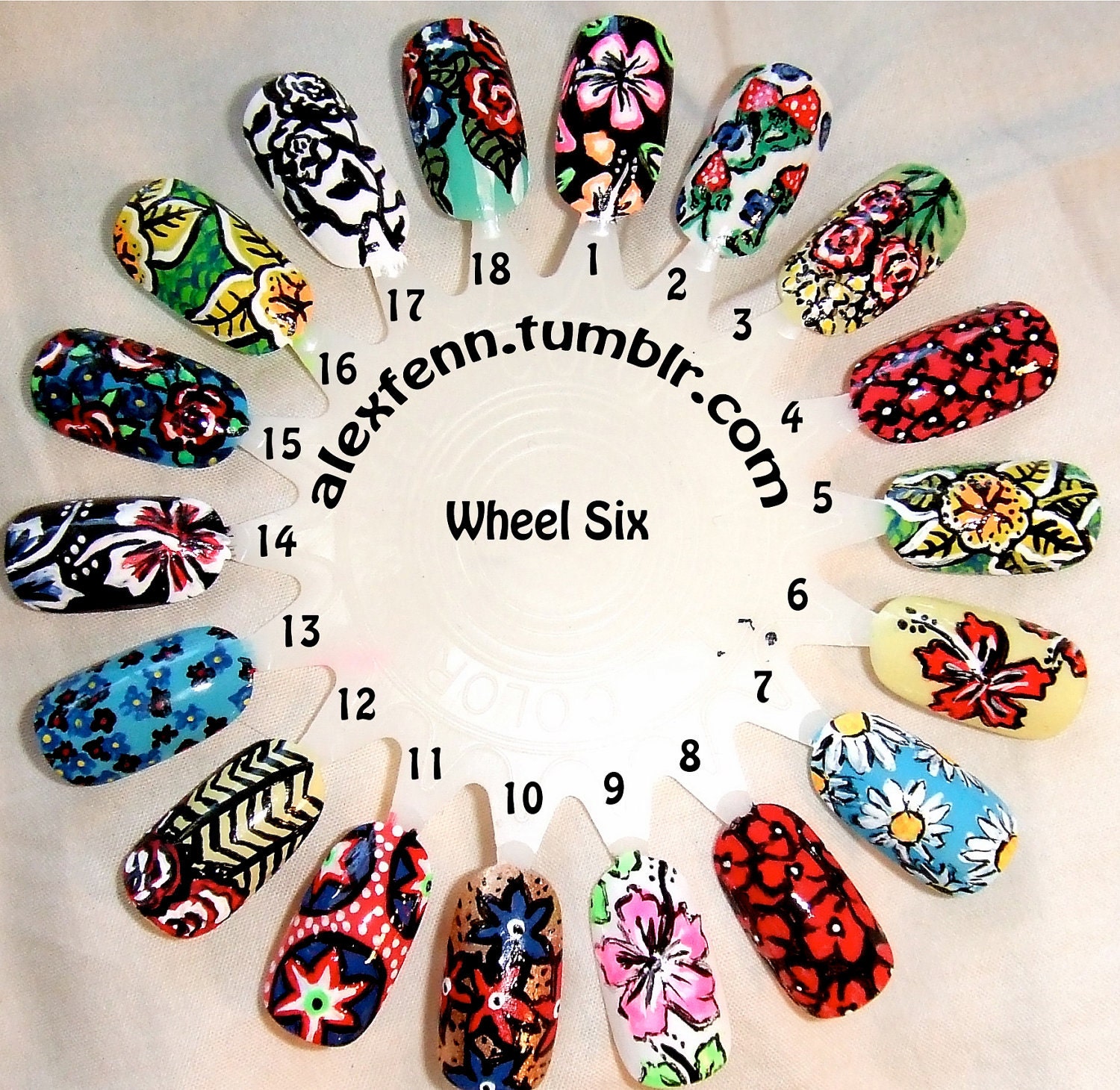 CUSTOM FAKE NAILS