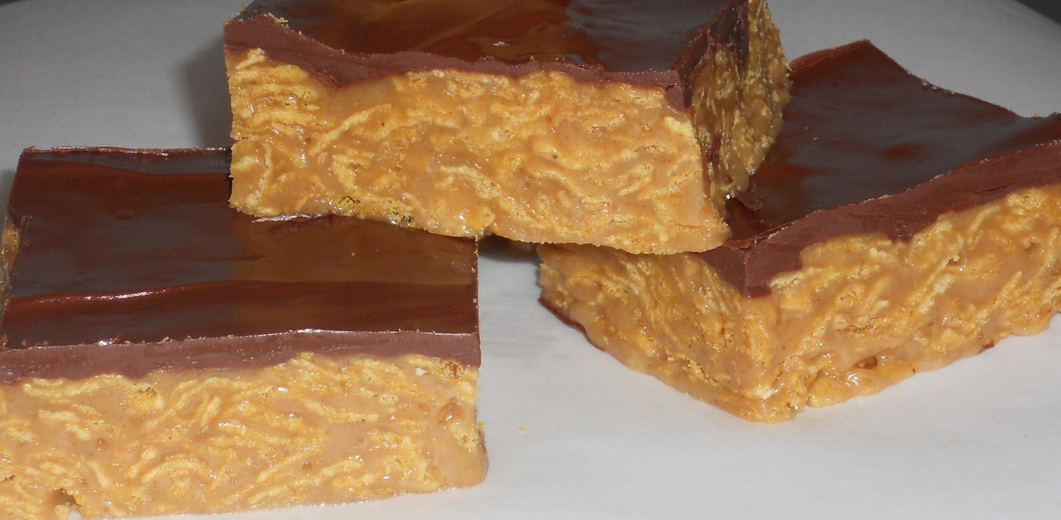 VEGAN peanut butter and chocolate chewy dessert bar: VERY VEGAN Bunanza Barz