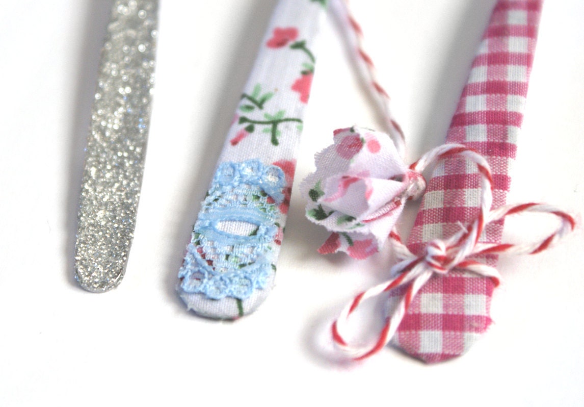 Mothers Day Vintage Fabric Teaspoons, Pink Roses and Gingham, Other Fabrics Available. Country Farm House Style