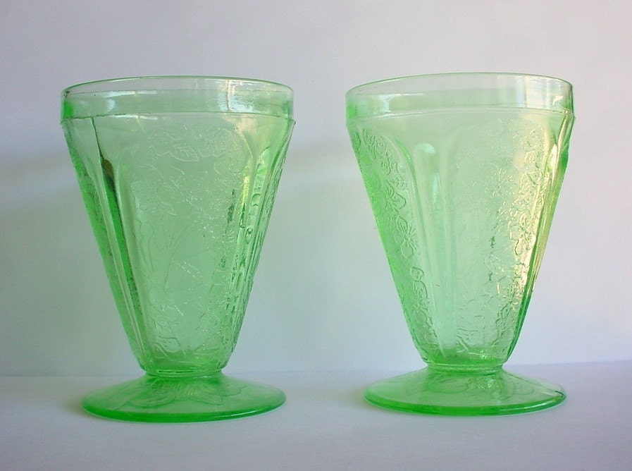 Jeannette Glass Cherry Blossom Floral Juice Tumbler 4 oz Vintage Set of 2