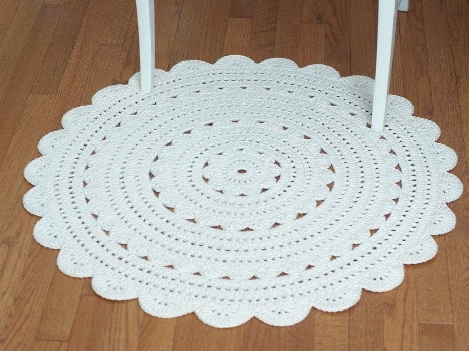 Crochet Doily Rug ALICIA - Off White - Round 33" / 85cm