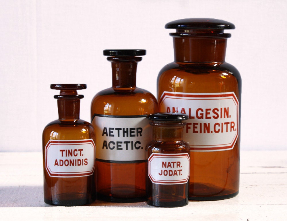Set of 4 Antique amber APOTHECARY Bottles withl label