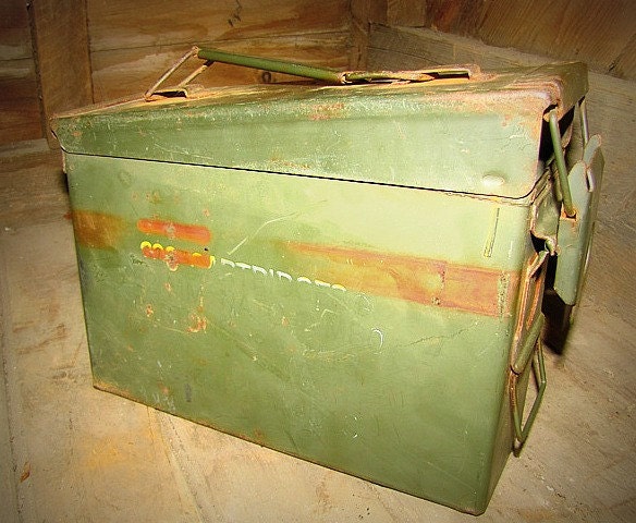 Vintage 200 Cartridge Metal Ammo Box - EMPTY