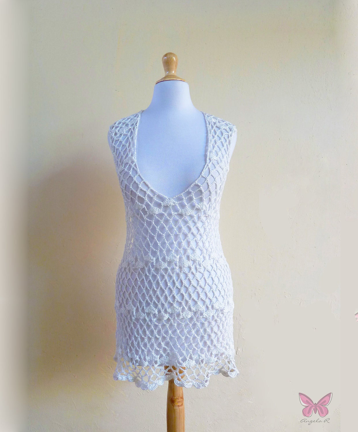 SUMMER DRESS - Hand crocheted - Open-necked - White