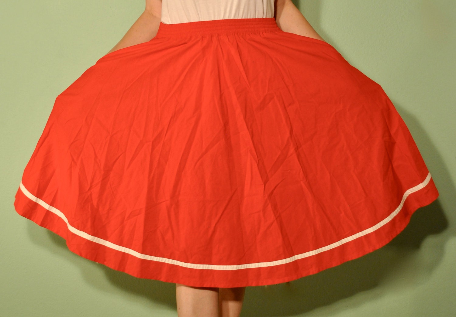 Vintage Circle Skirt - 1950s Pinup Rockabilly High Waist and Pockets - Below the Knee Red with White Ribbon