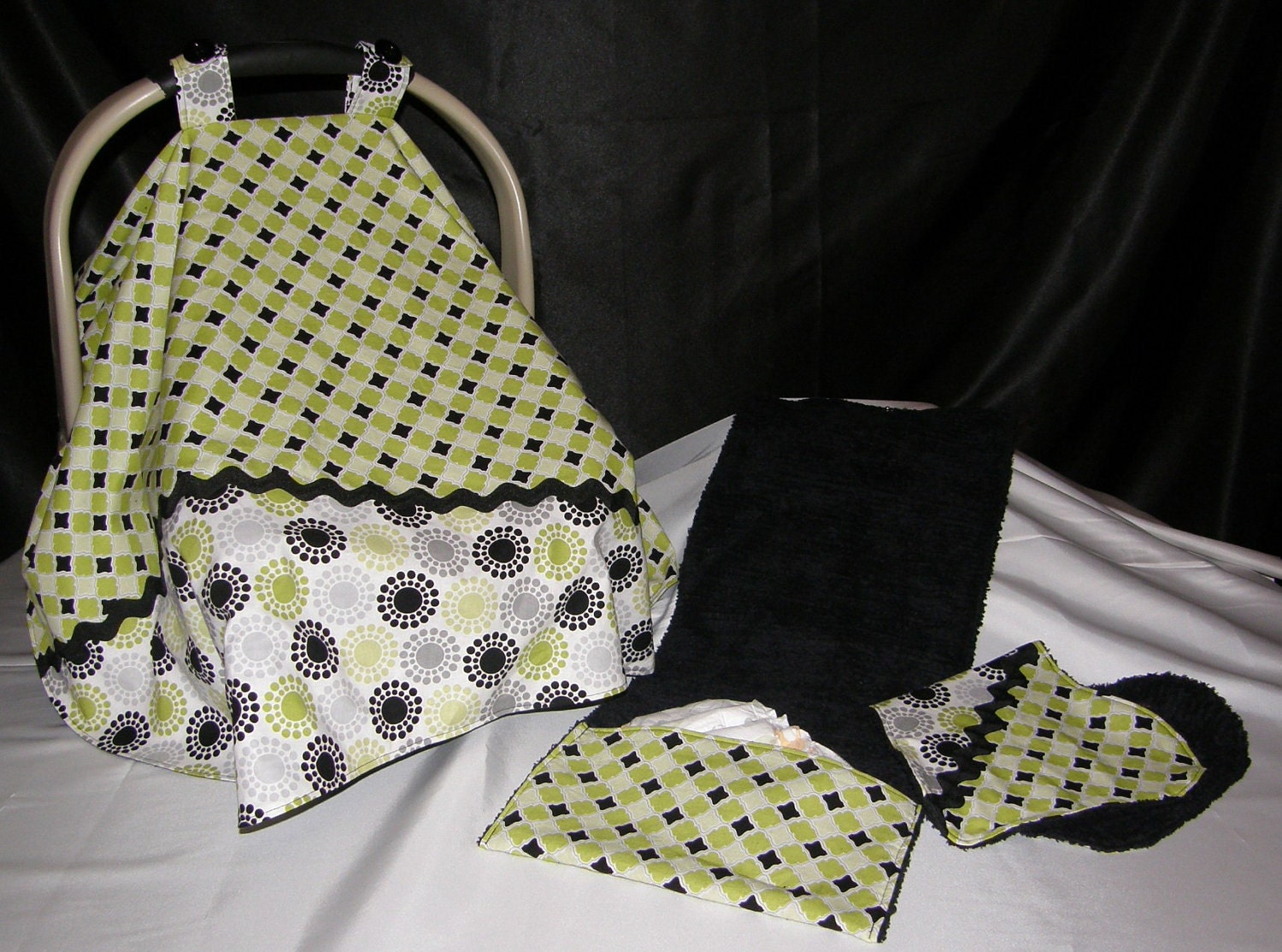Car Seat Canopy/Changing Pad / Burp Cloth Set - Green Lattic