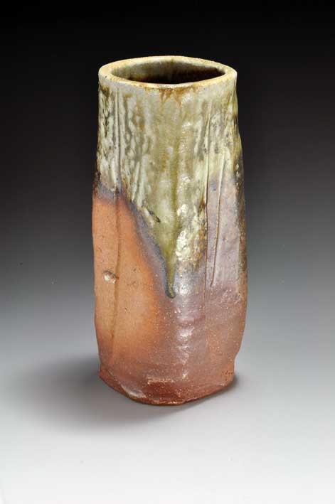Shigaraki, anagama, ten-day anagama wood firing, with natural ash deposits flower vase. hana-24