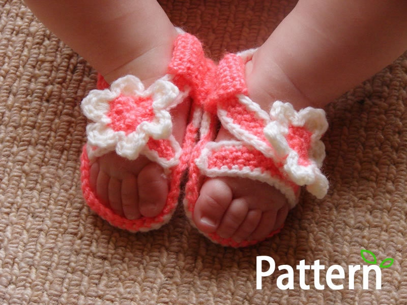 Crochet Pattern (PDF file) Baby Sandal Shoes for 3 to 6 months
